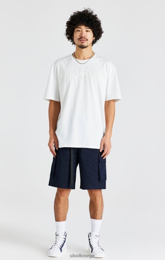 SikSilk menn ecru oversized logo t-skjorte V8JH48404 klær